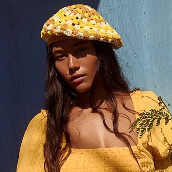 FREE PEOPLE NWT LOLA CROCHET BERET - Picture 1 of 6